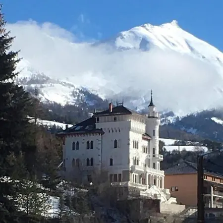 Un Sejour Dans Un Chateau En Montagne Ete Et Hiver *